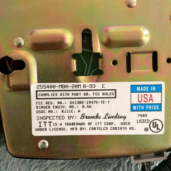 Vintage ITT black push button wall phone - Picture 4 of 4